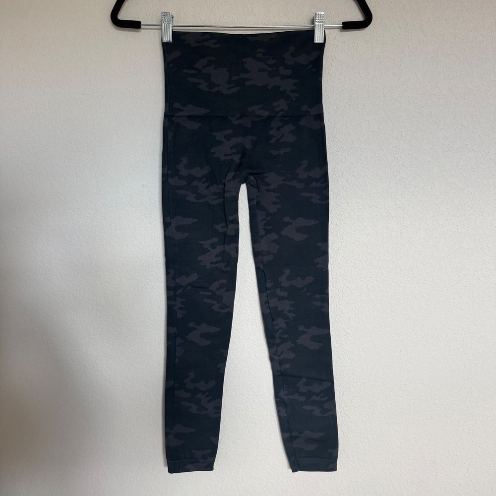 Spanx Look At Me Now Seamless Leggings Black Camo High Waist Athletic Active Gym
